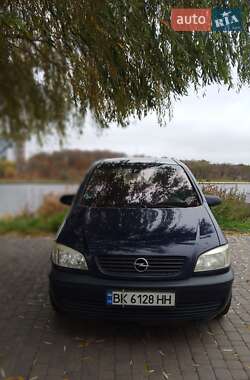 Opel Zafira  2001