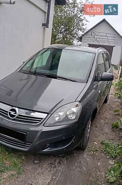 Opel Zafira  2011