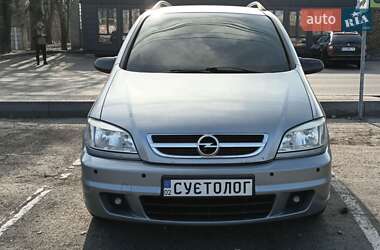 Opel Zafira  2004