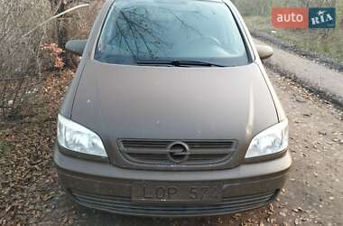 Opel Zafira  2004