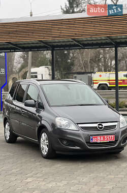 Opel Zafira  2011