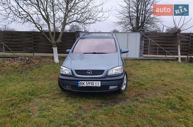 Opel Zafira  2000