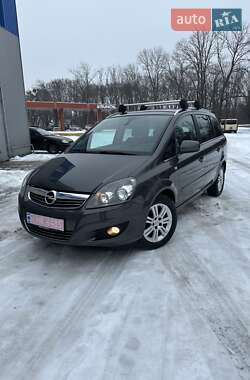 Opel Zafira 2012