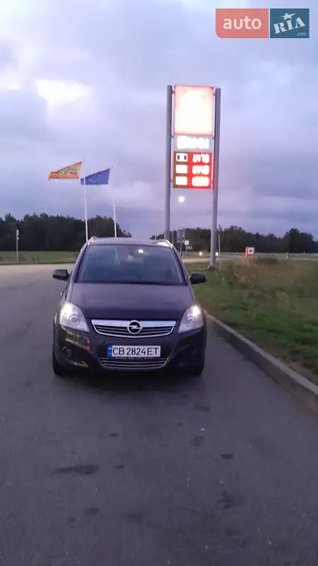 Opel Zafira 2012