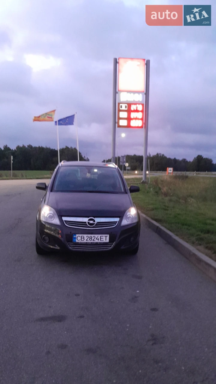 2012 Opel Zafira - фото 1