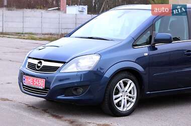 Opel Zafira  2012