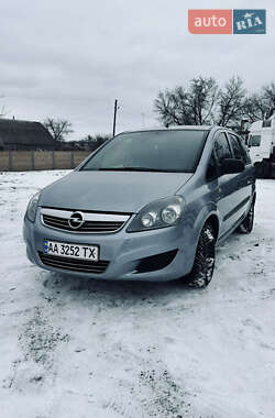 Opel Zafira  2011
