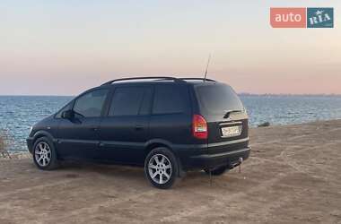 Opel Zafira  2003