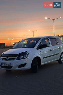 Opel Zafira  2010