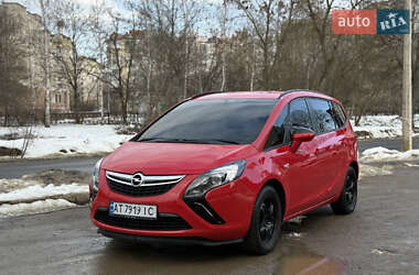 Opel Zafira  2012