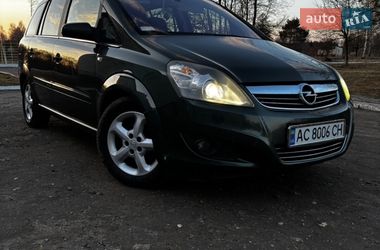 Opel Zafira  2009