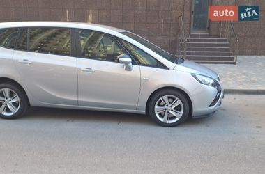 Opel Zafira  2015