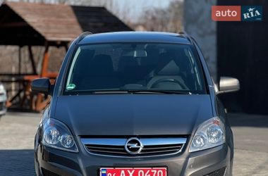 Opel Zafira  2012
