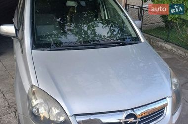 Opel Zafira  2010