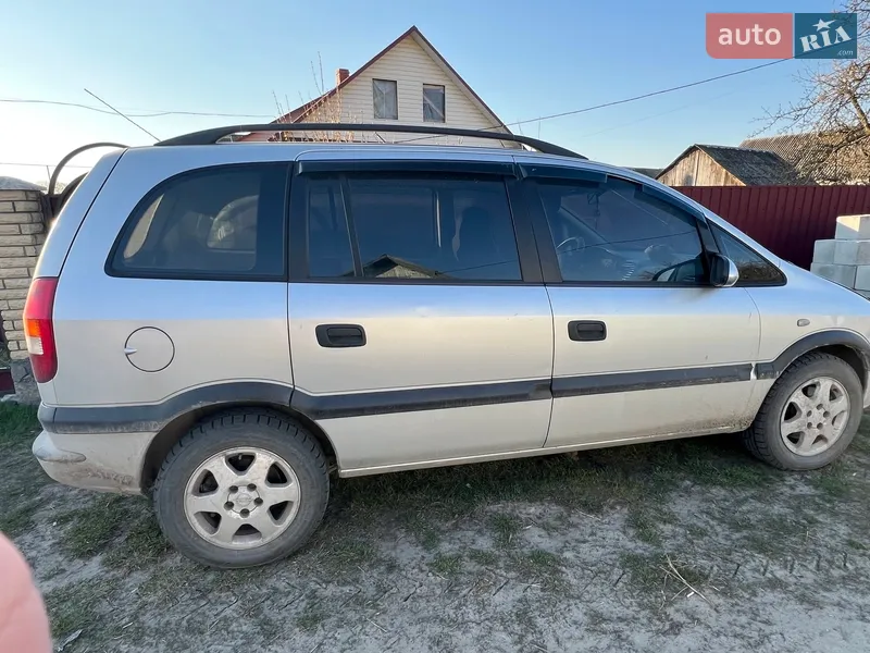 Opel Zafira 2001