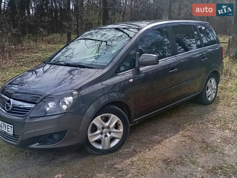 Opel Zafira 2011