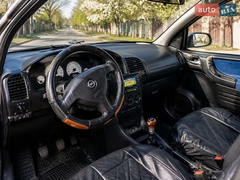 Opel Zafira 2000