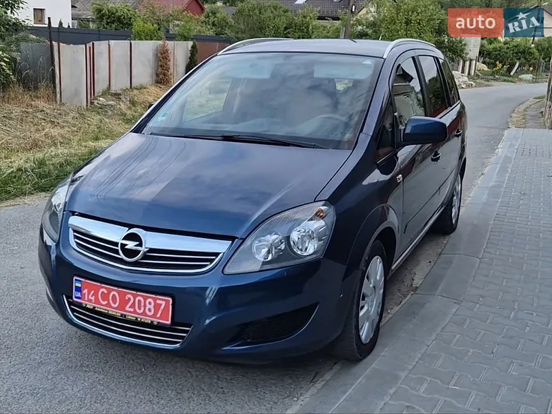 Opel Zafira 2012