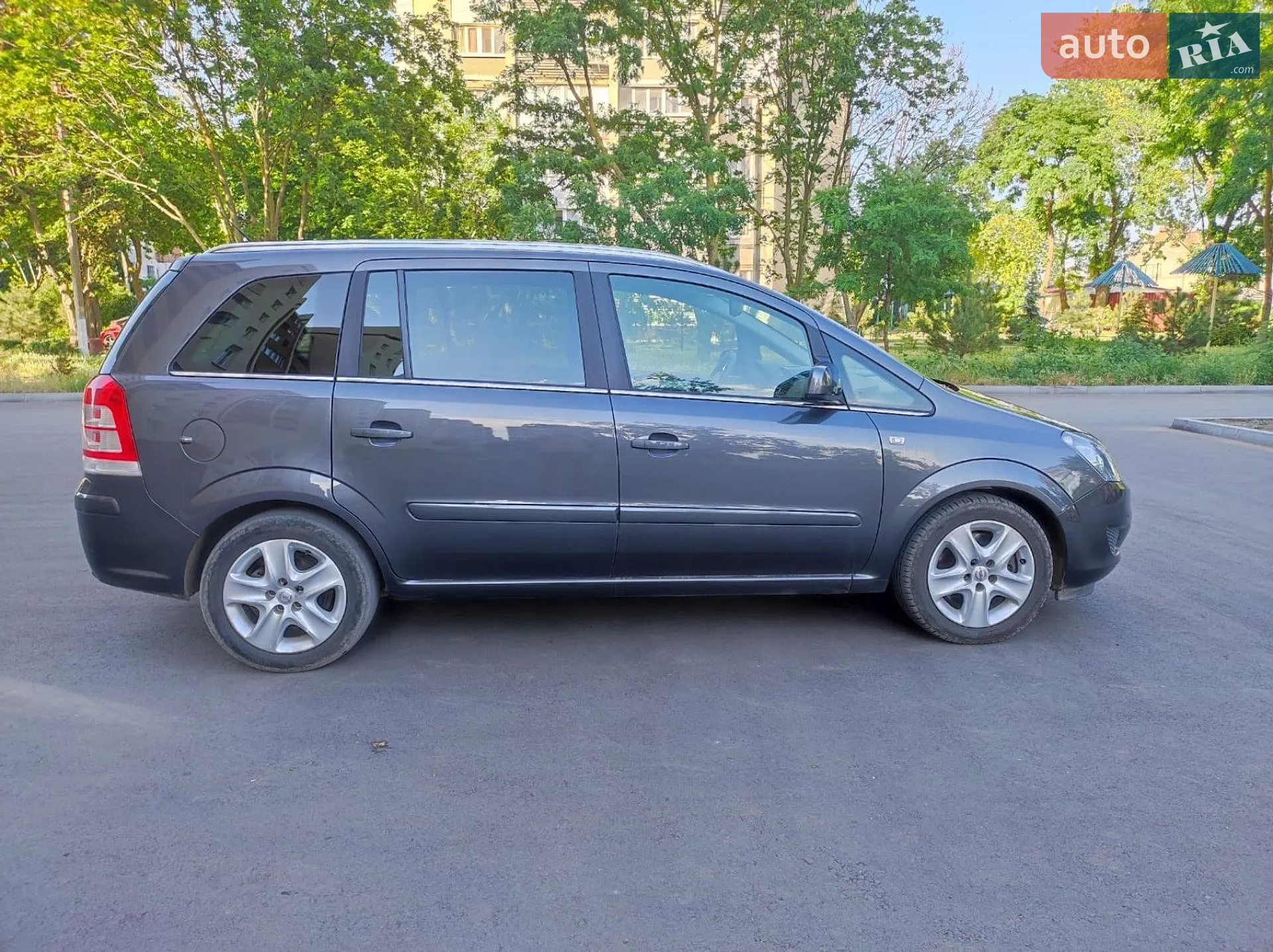 Opel Zafira 2011 VIN W0L0AHM75B2125203 фото оголошення 2 з 5