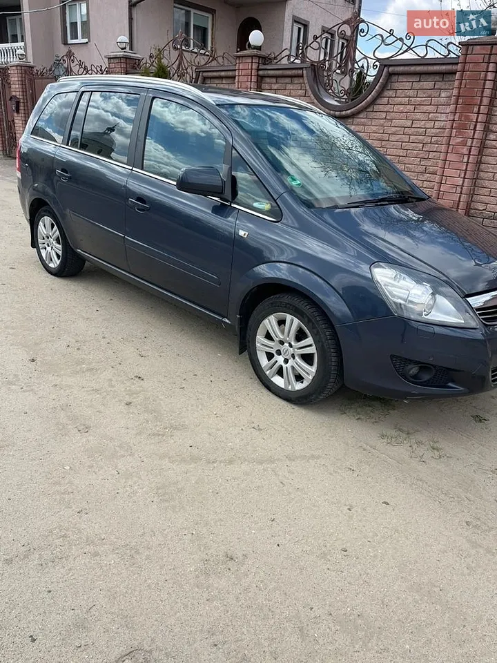 2010 Opel Zafira - фото 1