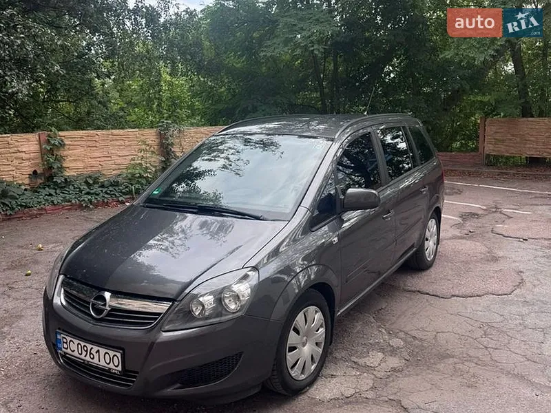 Opel Zafira 2012