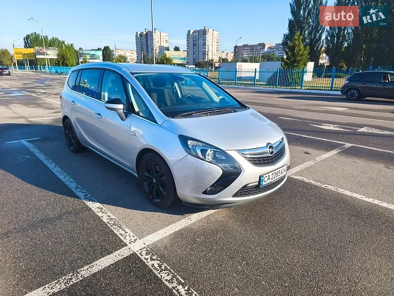 Opel Zafira 2015