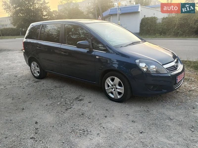 Opel Zafira 2011