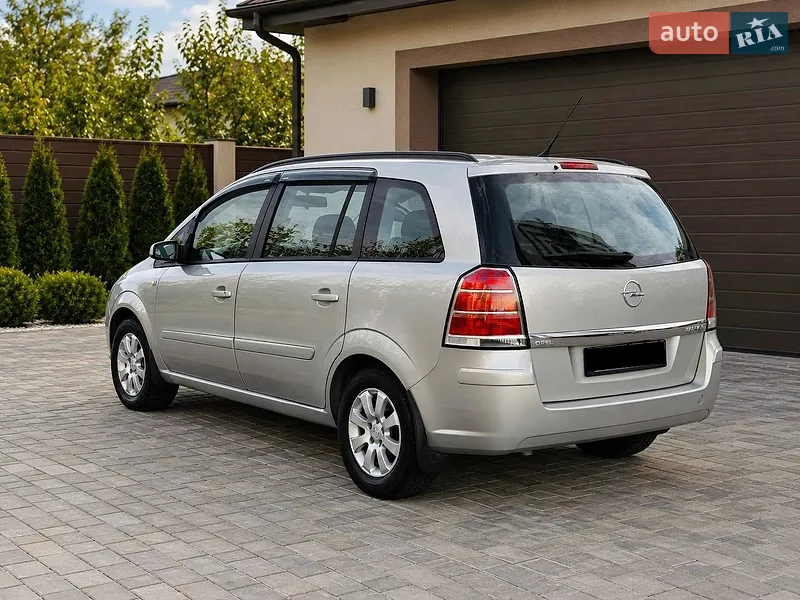 Opel Zafira
