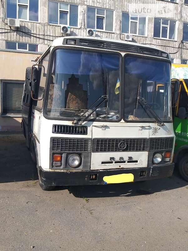 Приміський автобус ПАЗ 32051