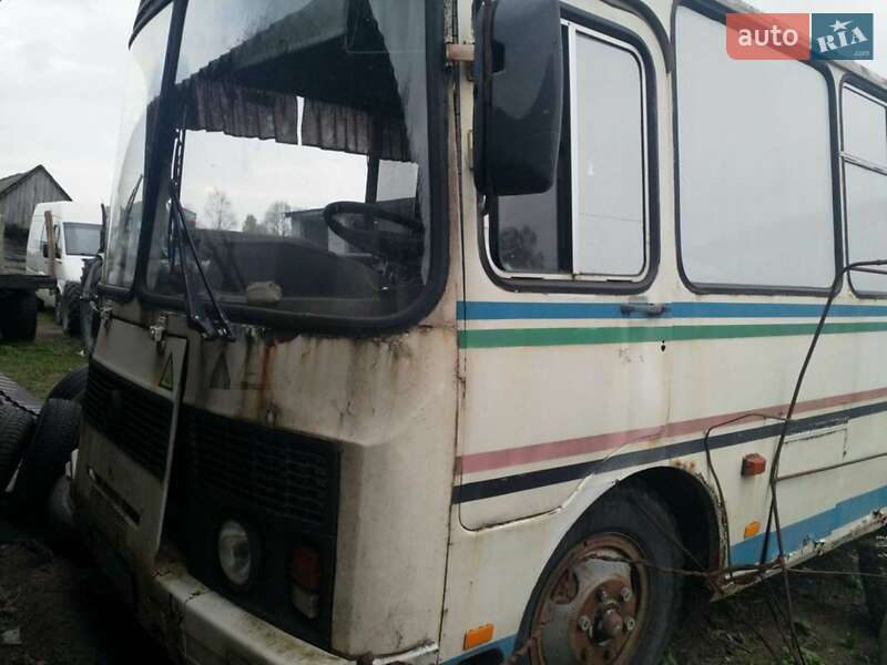 Пригородный автобус ПАЗ 32054