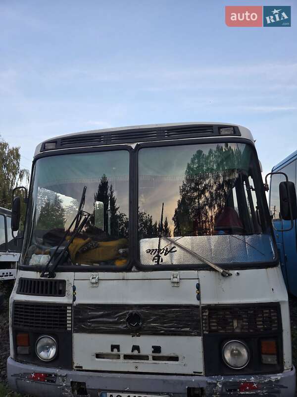 Пригородный автобус ПАЗ 3205