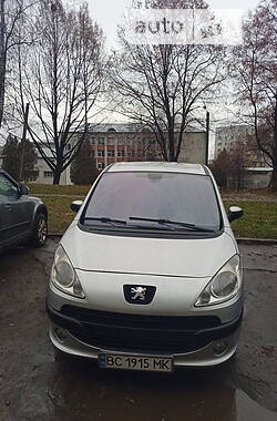 Peugeot 1007  2006