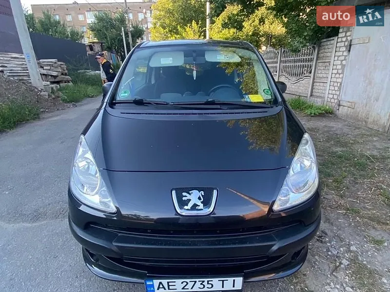 Peugeot 1007 2005