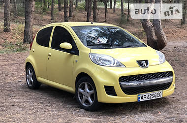 Peugeot 107  2012