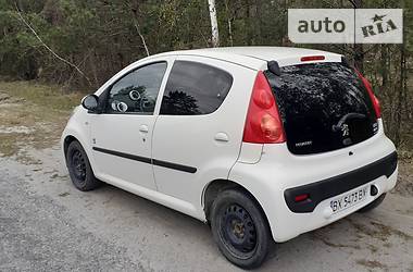 Peugeot 107  2011