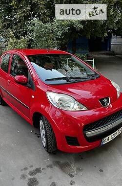 Peugeot 107  2011