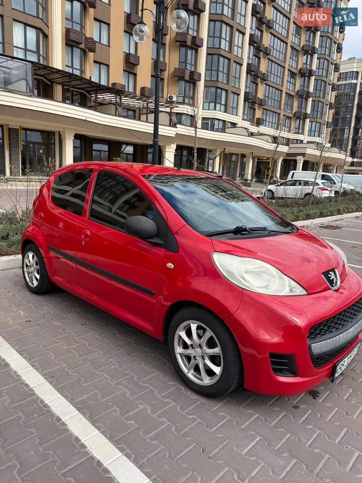 2010 Peugeot 107 - мініатюра 2