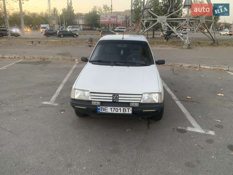 Peugeot 205