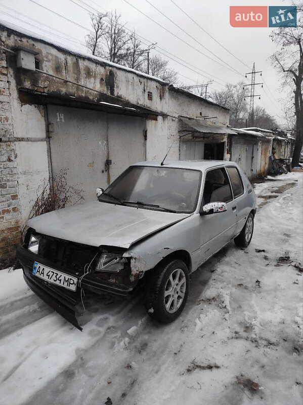 Peugeot 205