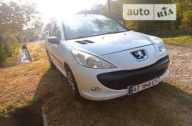 Peugeot 206 plus 2011