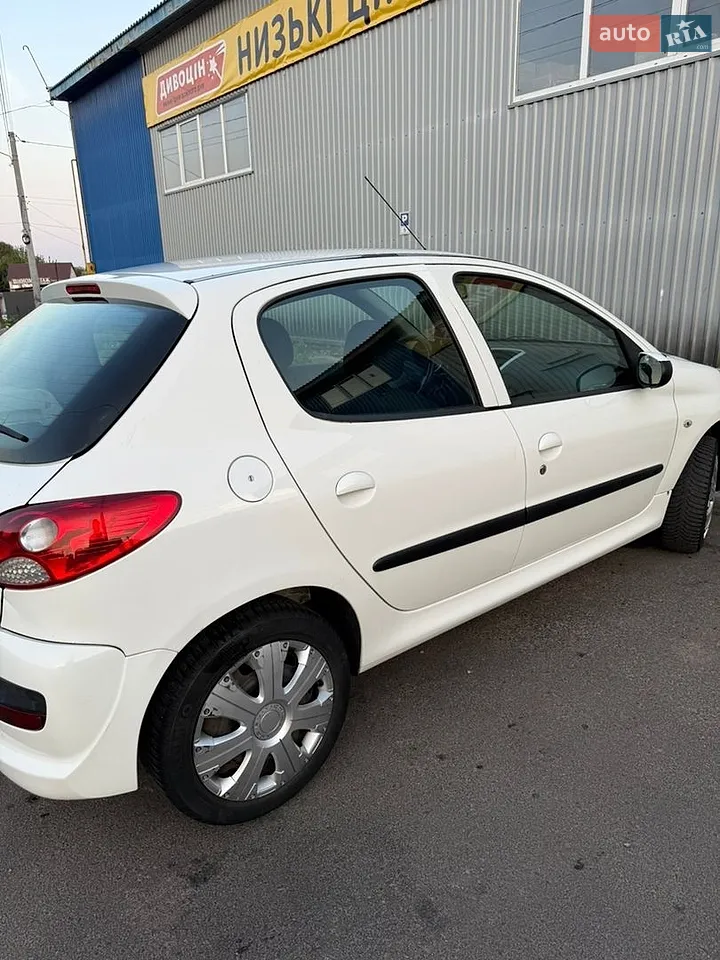 2010 Peugeot 206 - мініатюра 4