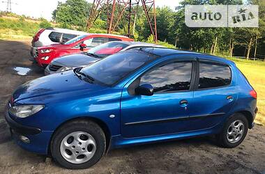 Peugeot 206  2003