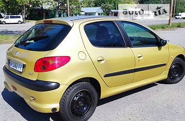 Peugeot 206  2003