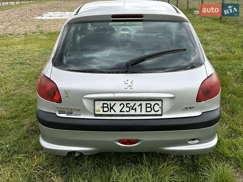 Peugeot 206