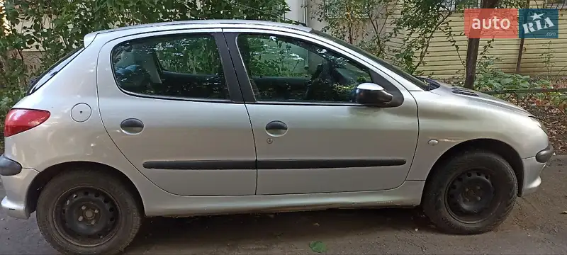 Peugeot 206