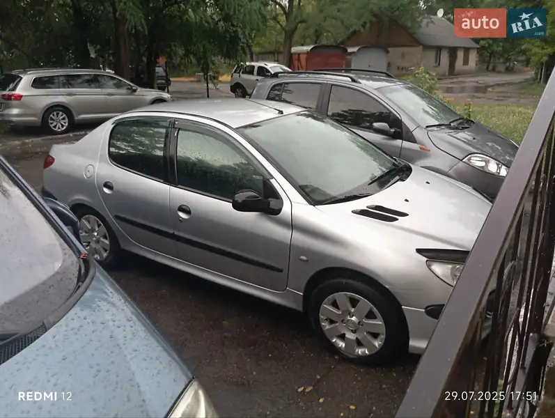 Peugeot 206