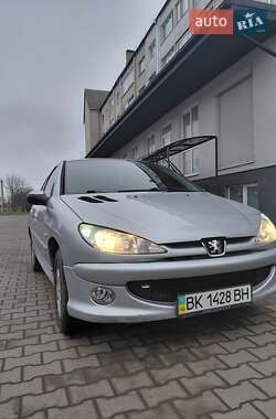 Peugeot 206  2008