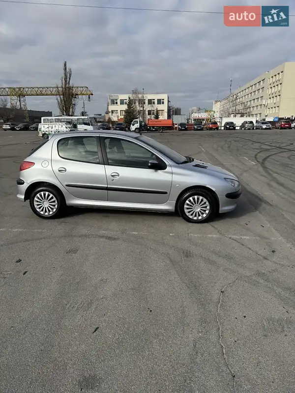 Peugeot 206