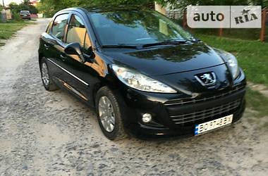 Peugeot 207  2011