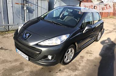 Peugeot 207  2010